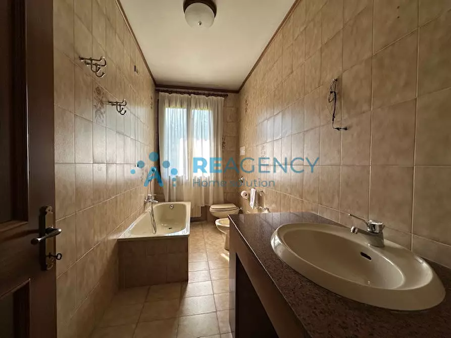 Immagine 17 di Casa indipendente in vendita  a Castelgomberto