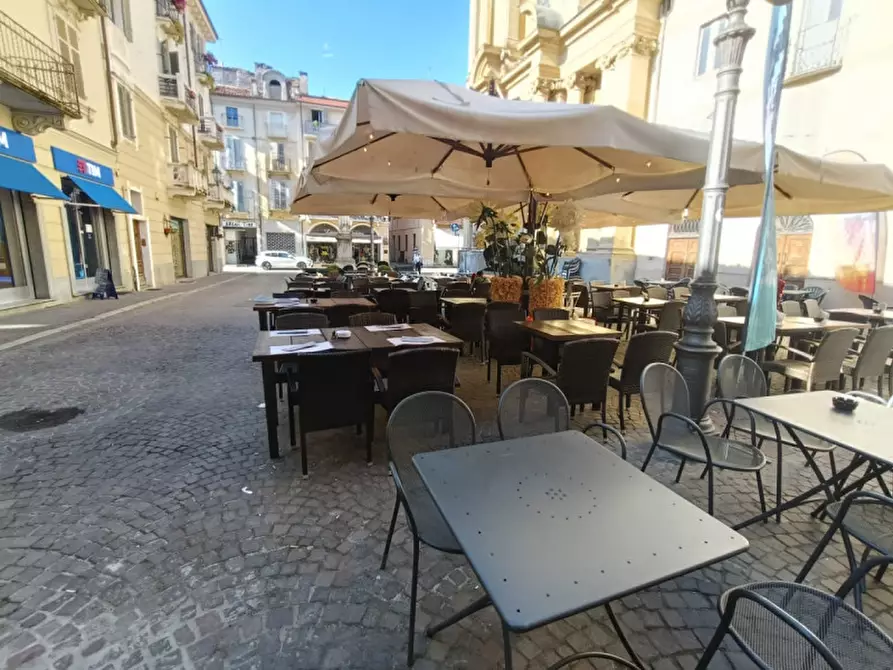 Immagine 9 di Attività commerciale in vendita  in Piazza Santo Stefano 7/a a Casale Monferrato