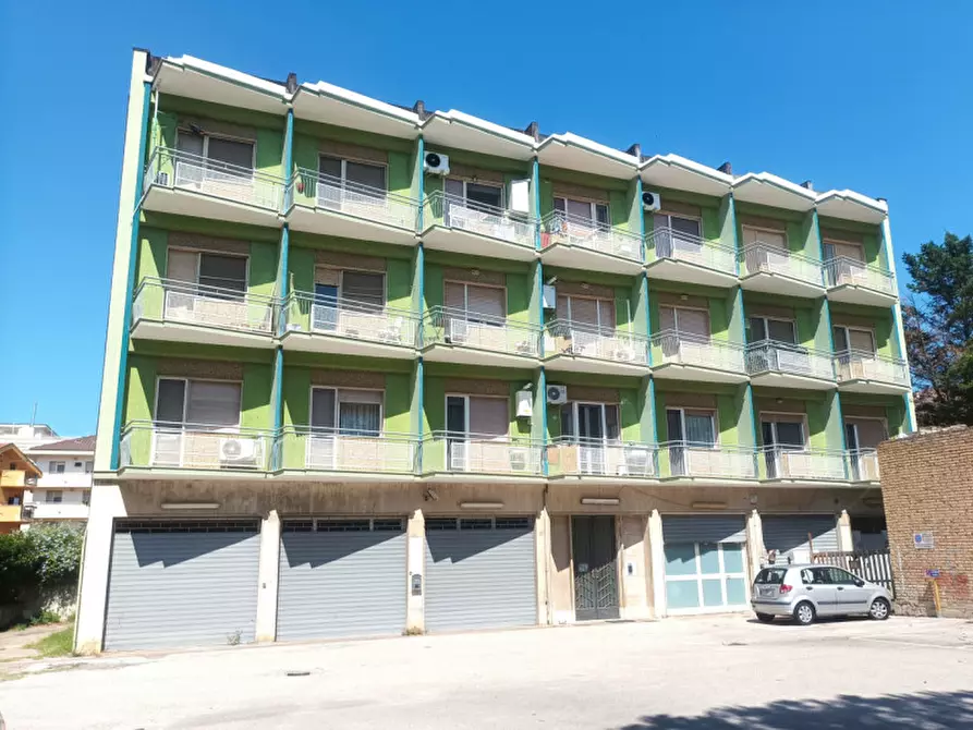 Immagine 2 di Appartamento in vendita  in V.LE G. D'ANNUNZIO 274 a Pescara