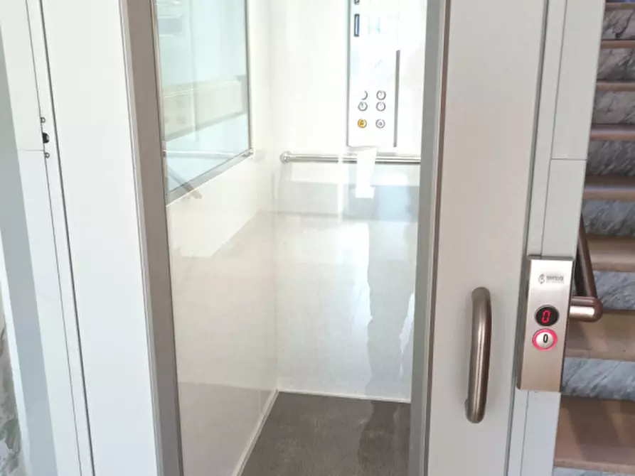 Immagine 7 di Appartamento in vendita  in V.LE G. D'ANNUNZIO 274 a Pescara