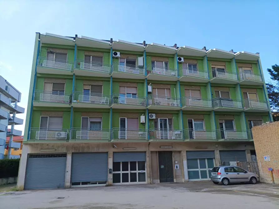 Immagine 34 di Appartamento in vendita  in V.LE G. D'ANNUNZIO 274 a Pescara