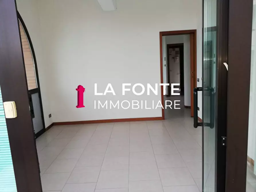 Immagine 4 di Ufficio in vendita  in Via Alessandro Manzoni a Stra