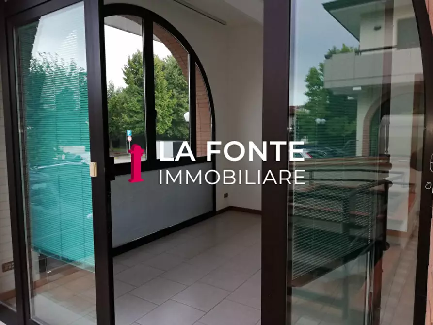 Immagine 5 di Ufficio in vendita  in Via Alessandro Manzoni a Stra