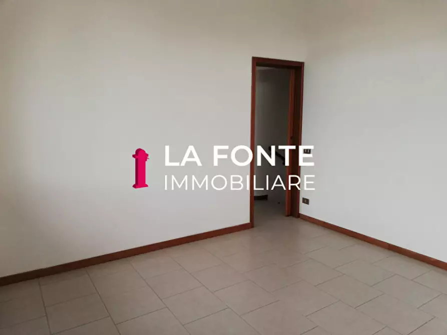 Immagine 6 di Ufficio in vendita  in Via Alessandro Manzoni a Stra