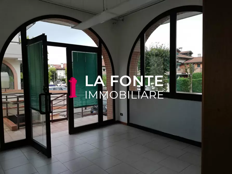 Immagine 8 di Ufficio in vendita  in Via Alessandro Manzoni a Stra