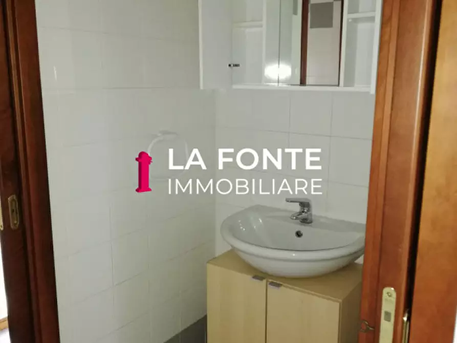 Immagine 13 di Ufficio in vendita  in Via Alessandro Manzoni a Stra