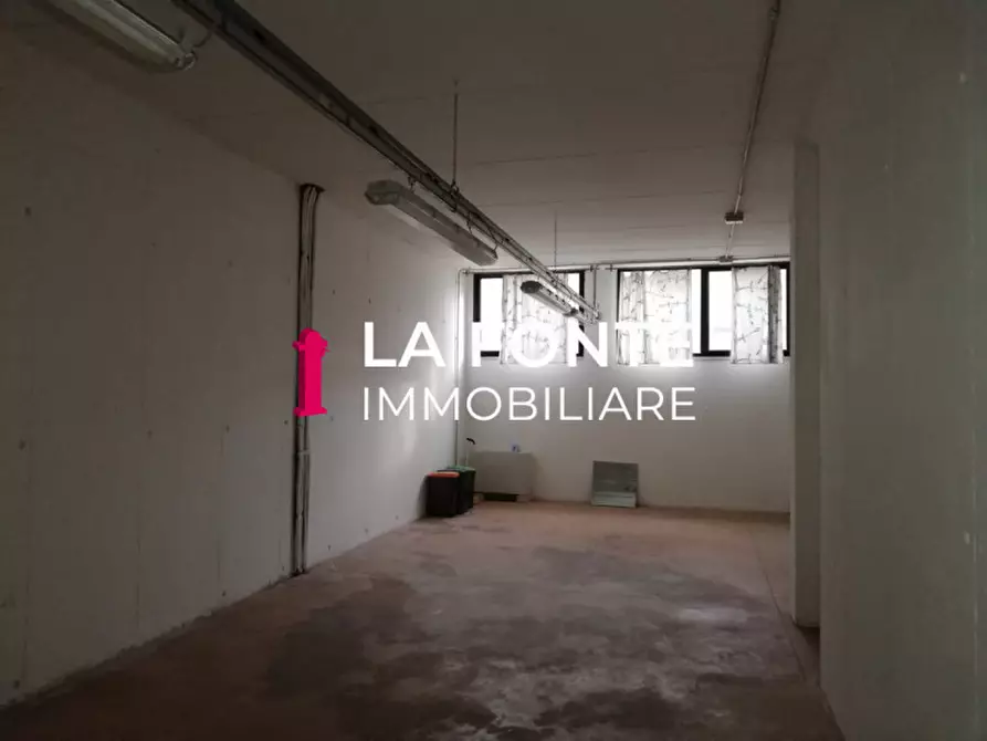 Immagine 17 di Ufficio in vendita  in Via Alessandro Manzoni a Stra