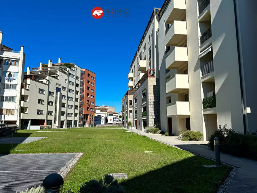 Immagine 15 di Appartamento in vendita  in Viale 23 marzo 1848 N.29 a Udine