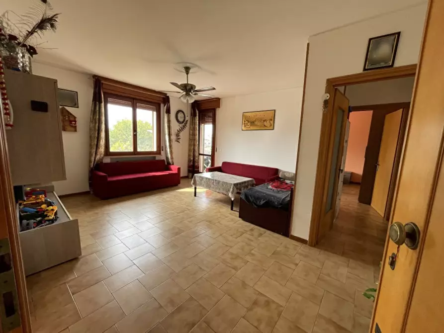 Immagine 2 di Appartamento in vendita  a Suzzara