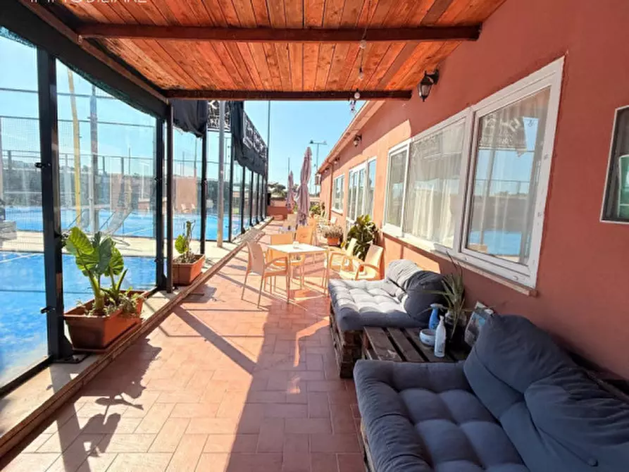 Immagine 1 di Attività commerciale in vendita  in Via del Divino Amore a Marino