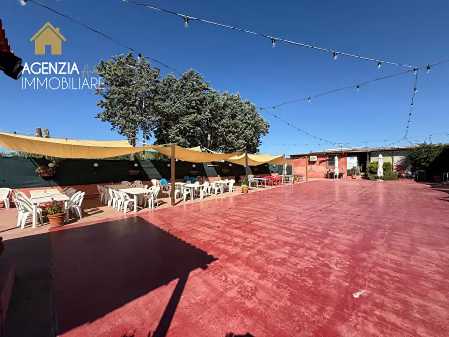 Immagine 3 di Attività commerciale in vendita  in Via del Divino Amore a Marino