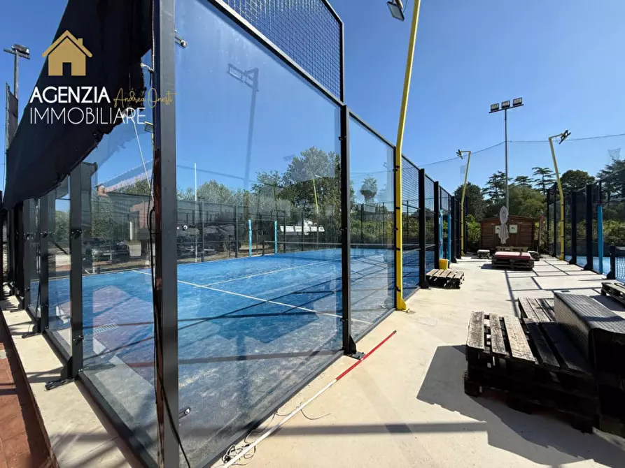 Immagine 8 di Attività commerciale in vendita  in Via del Divino Amore a Marino