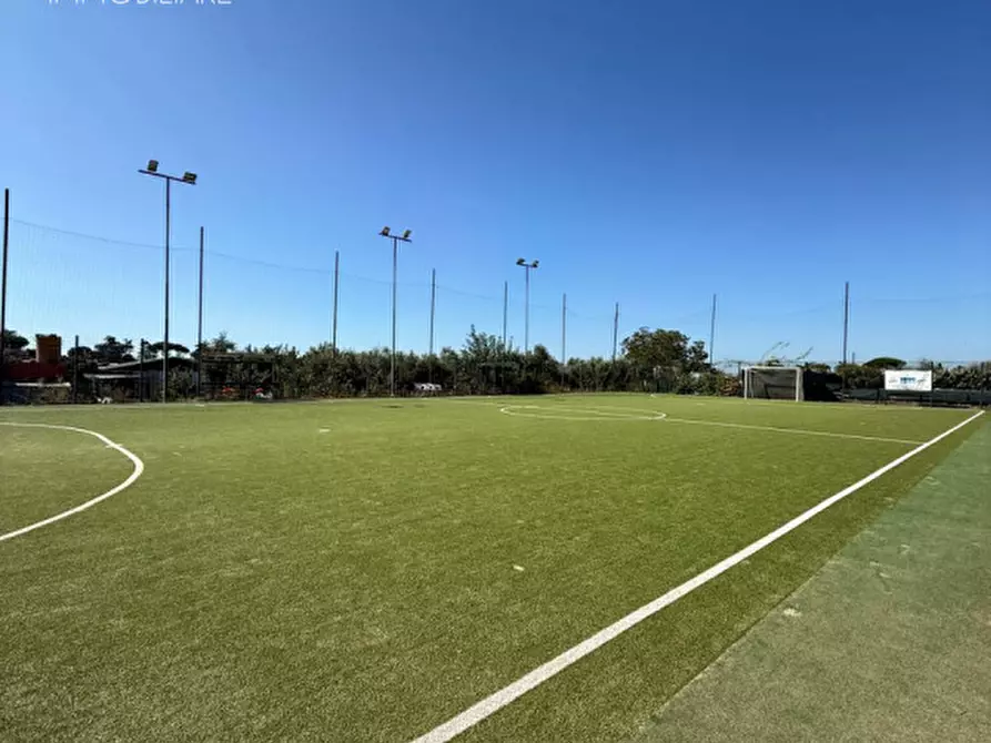 Immagine 12 di Attività commerciale in vendita  in Via del Divino Amore a Marino