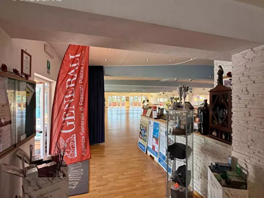 Immagine 18 di Attività commerciale in vendita  in Via del Divino Amore a Marino