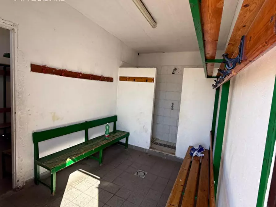 Immagine 30 di Attività commerciale in vendita  in Via del Divino Amore a Marino