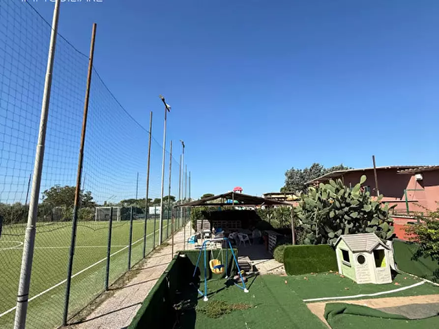 Immagine 35 di Attività commerciale in vendita  in Via del Divino Amore a Marino