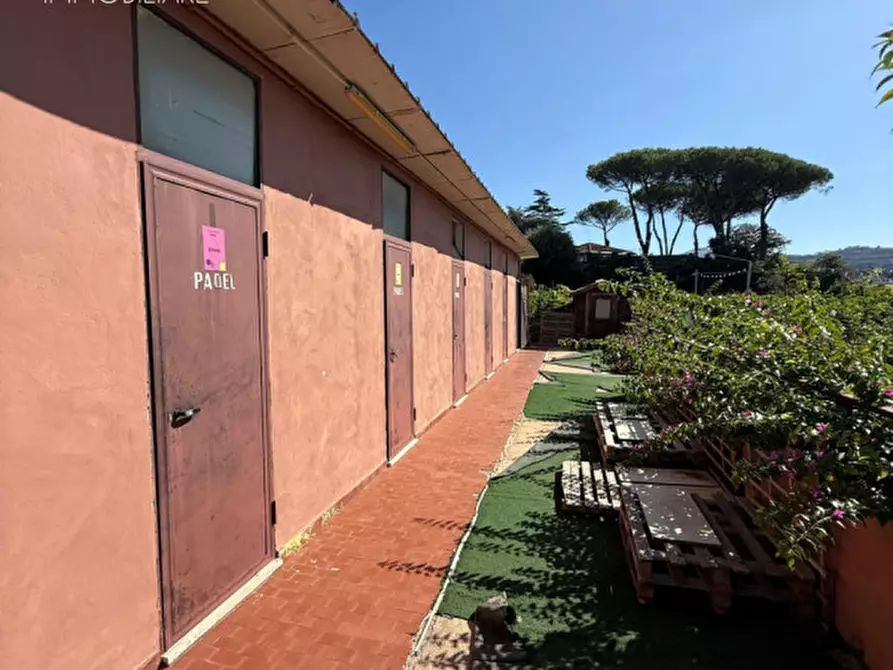 Immagine 39 di Attività commerciale in vendita  in Via del Divino Amore a Marino