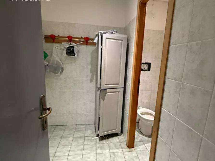 Immagine 44 di Attività commerciale in vendita  in Via del Divino Amore a Marino