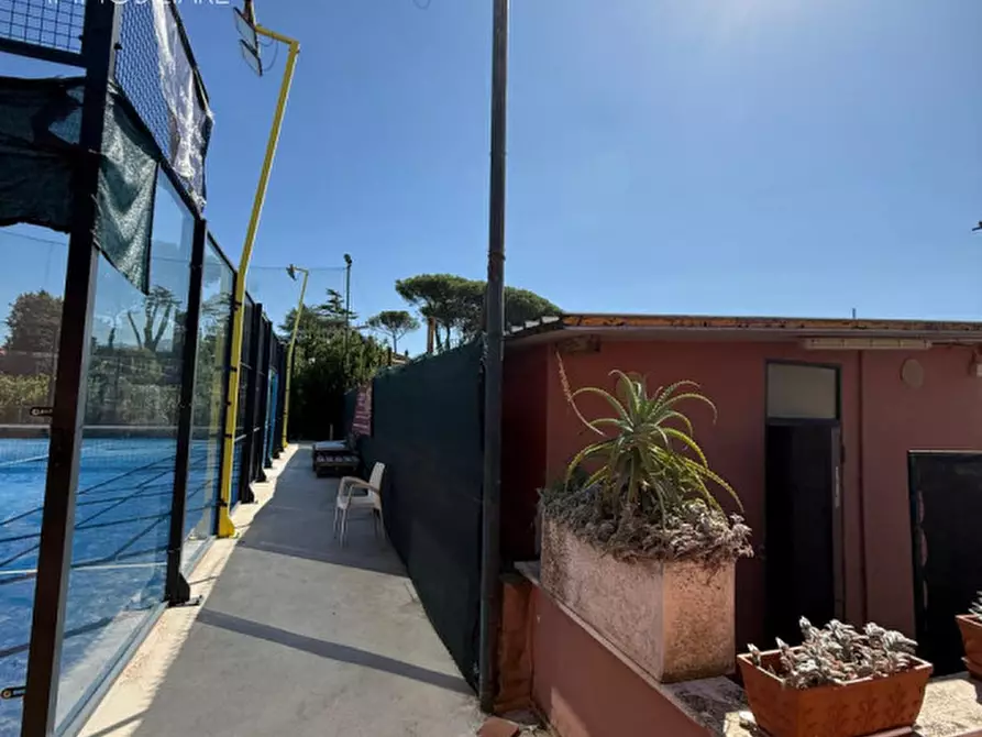 Immagine 48 di Attività commerciale in vendita  in Via del Divino Amore a Marino