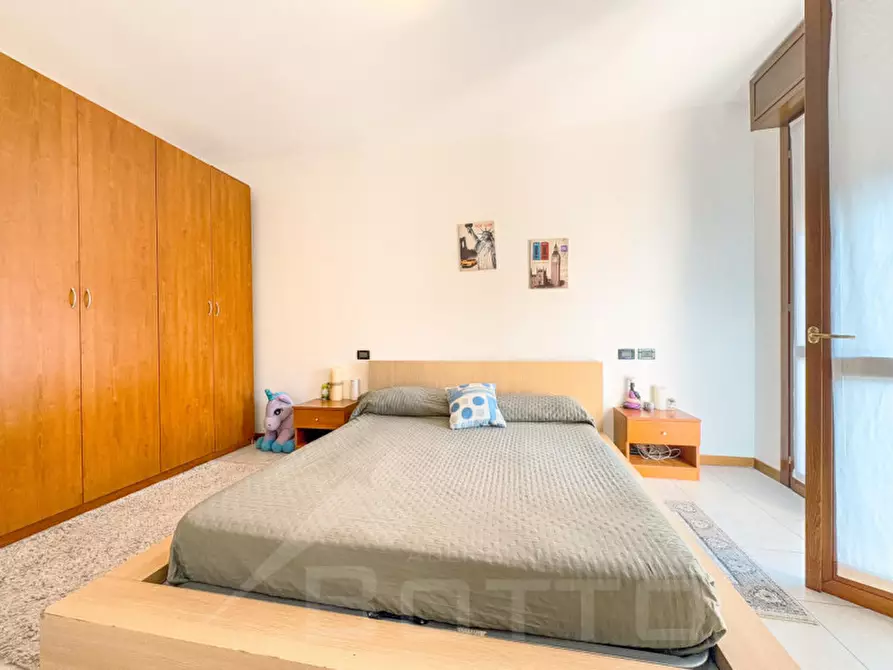 Immagine 9 di Appartamento in vendita  in via pio x 9 a Borgomanero