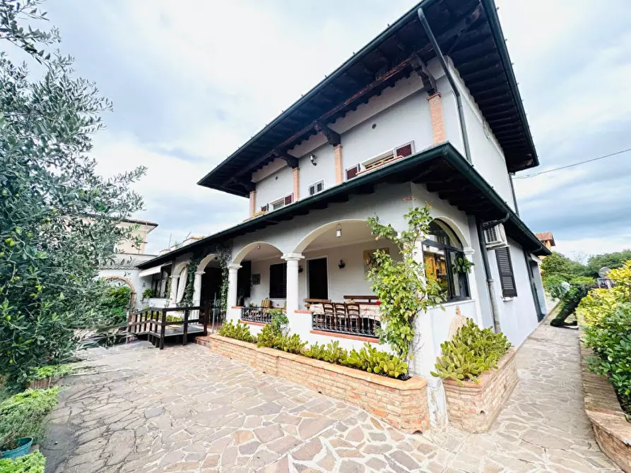 Immagine 4 di Villa in vendita  in VIA. LEONARDO DA VINCI a Ghedi