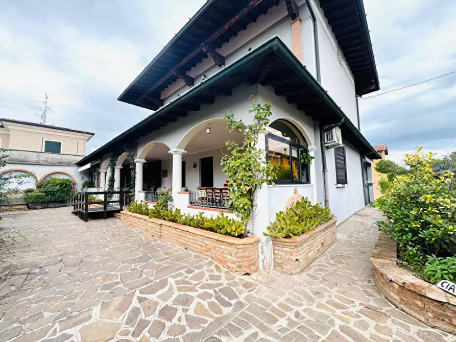 Immagine 5 di Villa in vendita  in VIA. LEONARDO DA VINCI a Ghedi