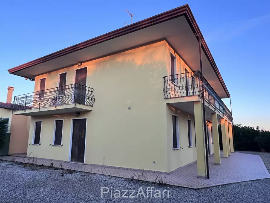 Immagine 17 di Casa indipendente in vendita  in Via Cansiglio a Piove Di Sacco