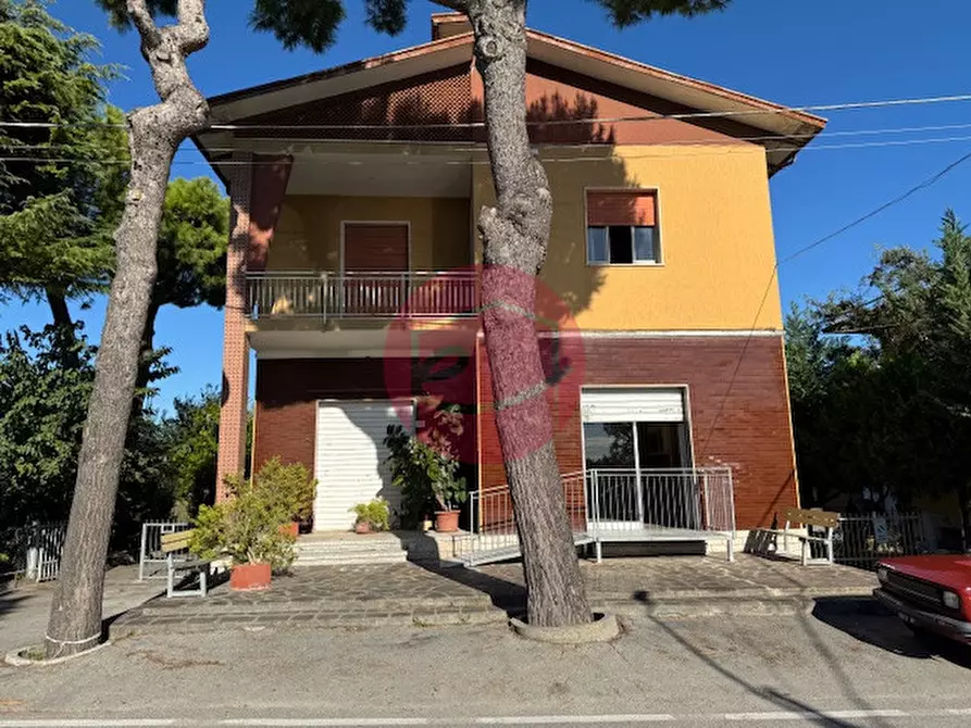 Immagine 2 di Casa bifamiliare in vendita  a Santarcangelo Di Romagna