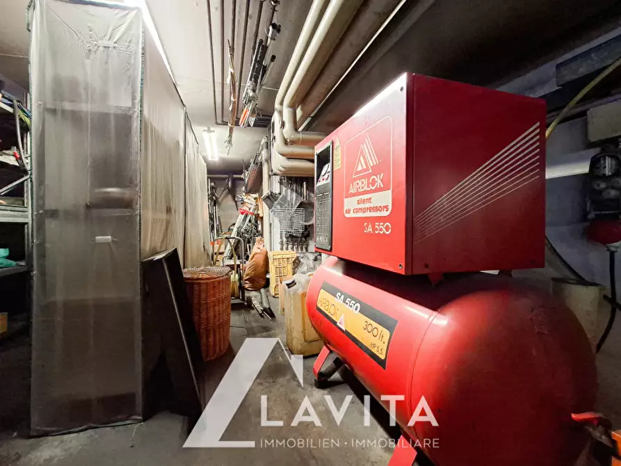 Immagine 13 di Attività commerciale in vendita  in Via Augusto Righi - Augusto-Righi-Straße a Bolzano