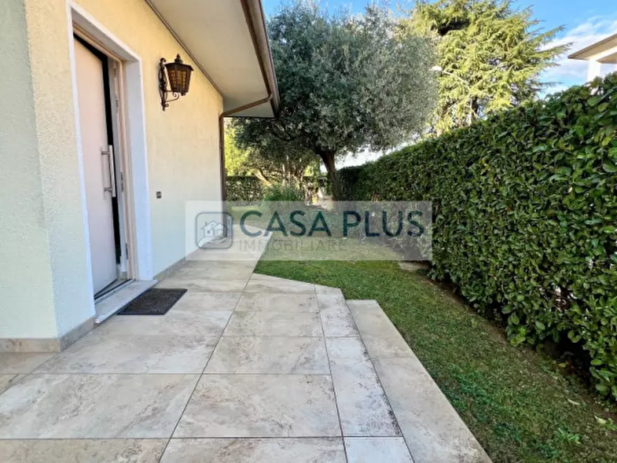 Immagine 6 di Casa bifamiliare in vendita  in via Monte Cengio a Bassano Del Grappa