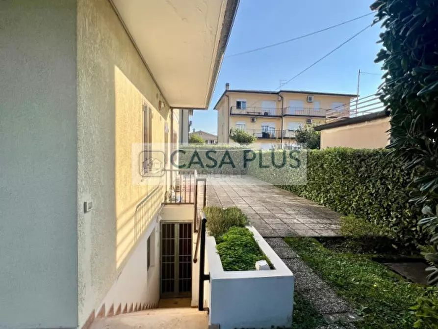 Immagine 68 di Casa bifamiliare in vendita  in via Monte Cengio a Bassano Del Grappa