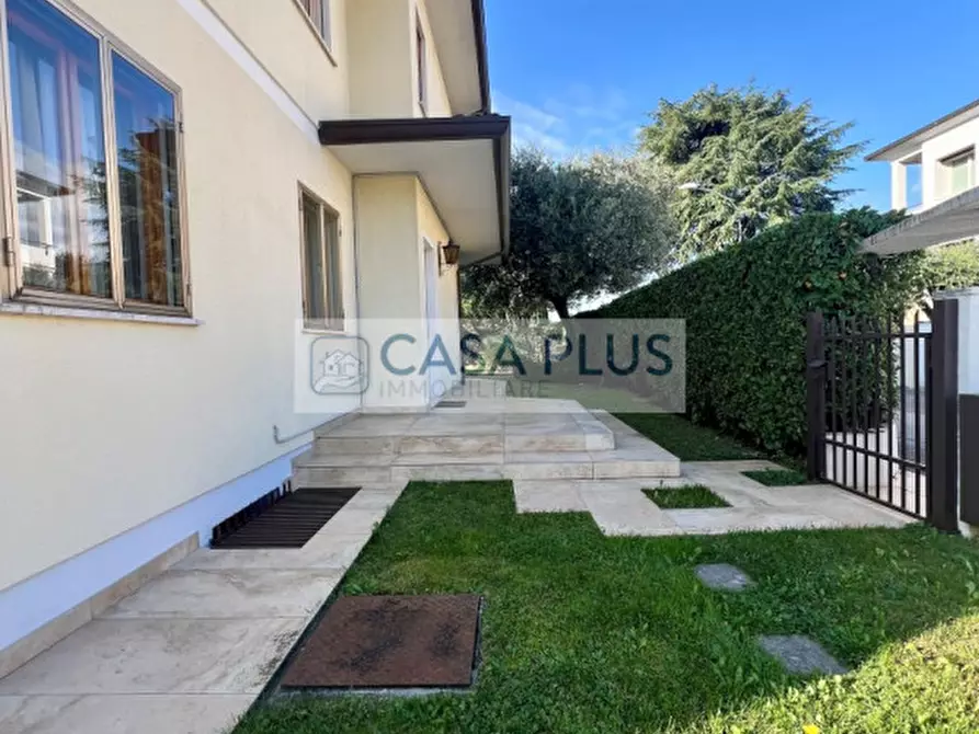 Immagine 80 di Casa bifamiliare in vendita  in via Monte Cengio a Bassano Del Grappa