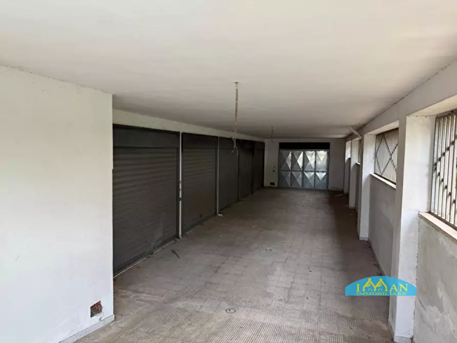 Immagine 21 di Appartamento in vendita  in Via Pasquale Gatti a Ceglie Messapico