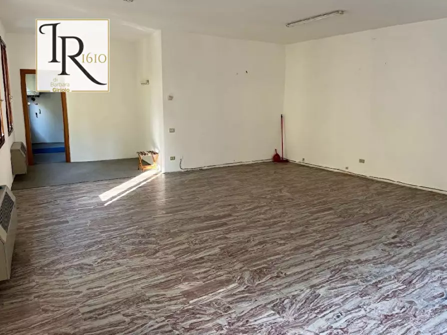 Immagine 2 di Attività commerciale in affitto  a Badia Polesine