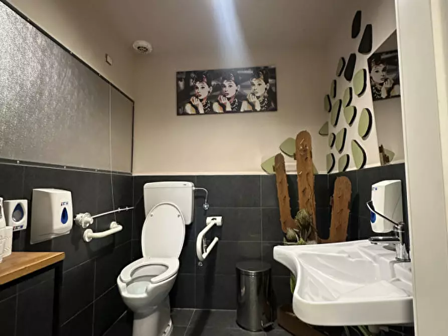 Immagine 25 di Attività commerciale in vendita  in Via Antonio Gramsci 18 a Gambettola