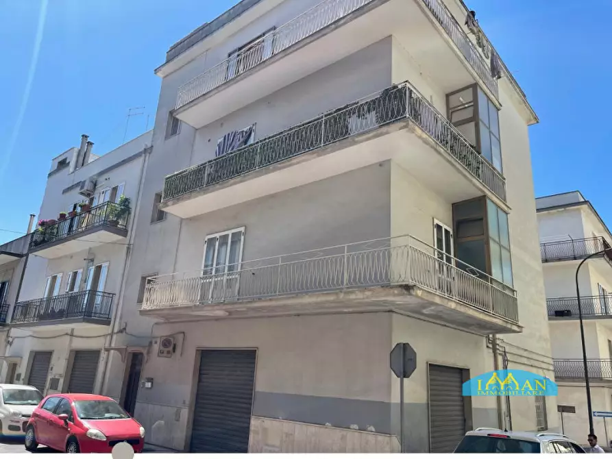 Immagine 14 di Appartamento in vendita  in Via Cosenza a Ceglie Messapico