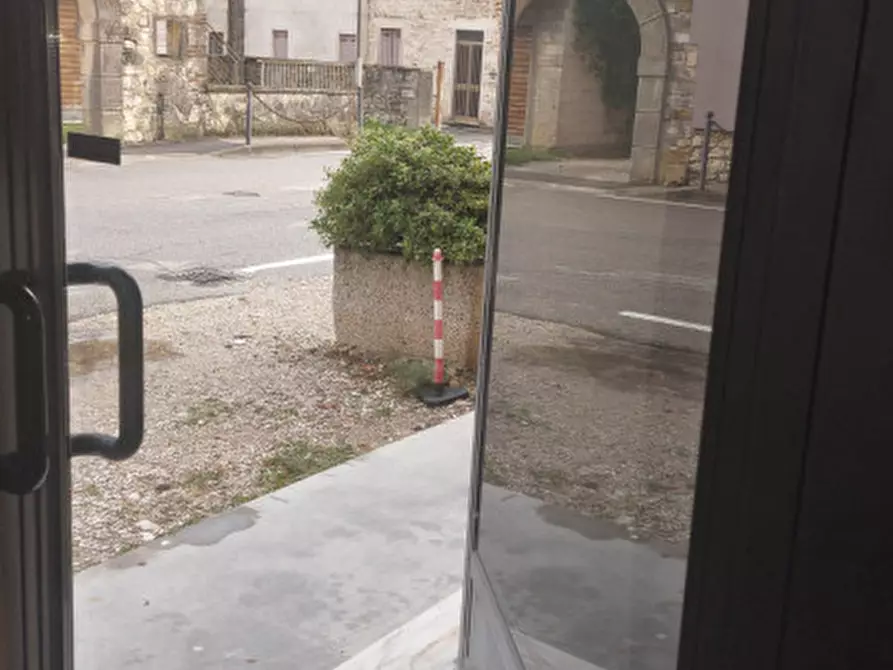 Immagine 5 di Attività commerciale in affitto  in Piazza G. da Schio a Longare
