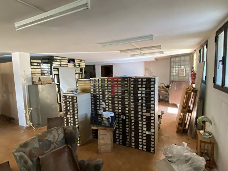 Immagine 1 di Magazzino in vendita  a Cadoneghe