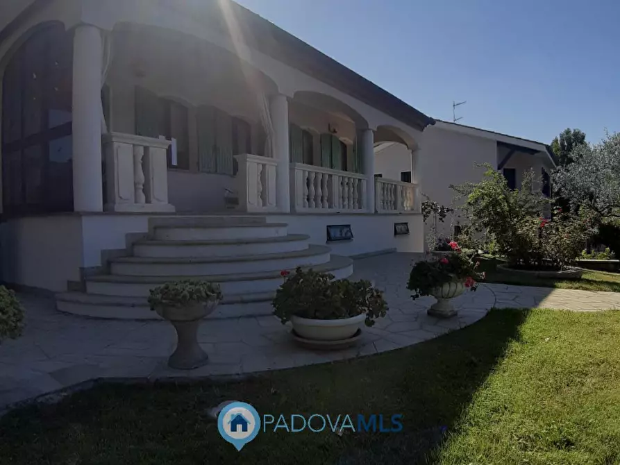 Immagine 5 di Villa in vendita  in Via Monte Cecilia a Baone