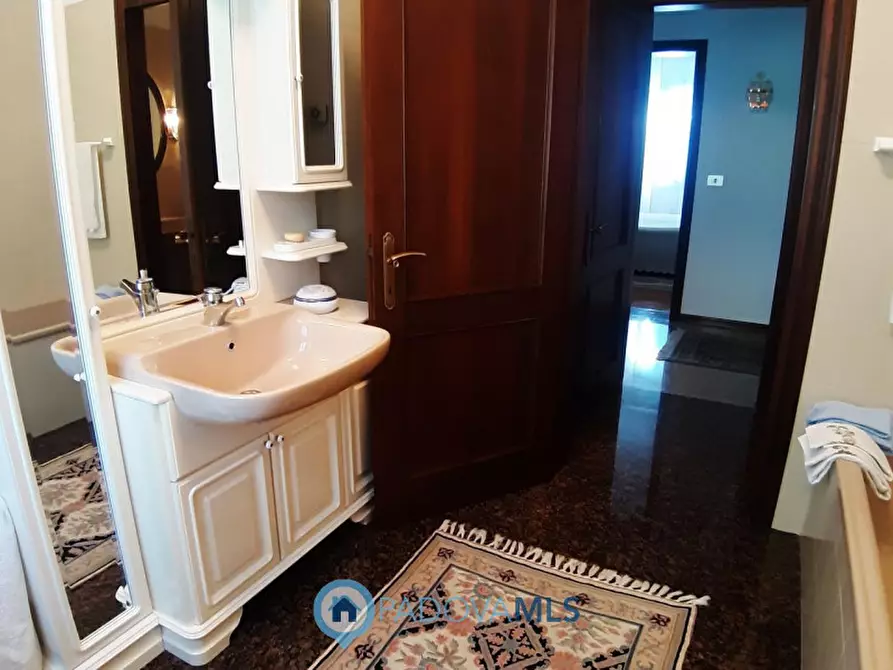 Immagine 57 di Villa in vendita  in Via Monte Cecilia a Baone