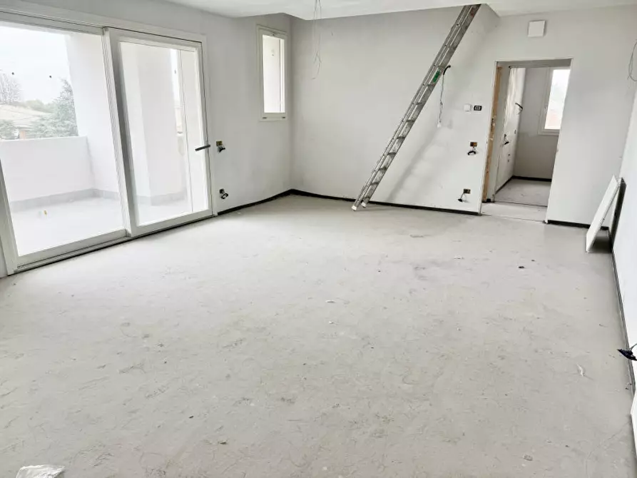 Immagine 11 di Attico in vendita  in Strada del Paullo a Parma