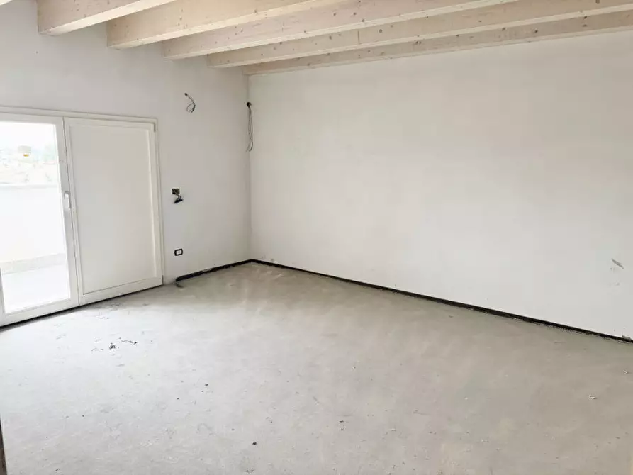 Immagine 18 di Attico in vendita  in Strada del Paullo a Parma