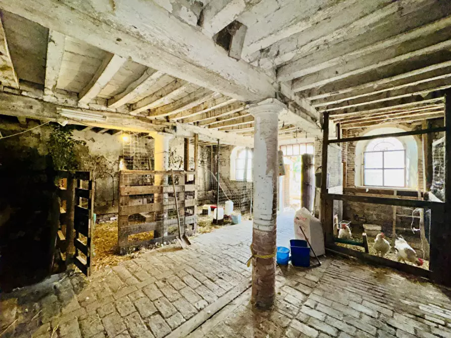 Immagine 4 di Rustico / casale in vendita  in Strada Viazza di Paradigna a Parma