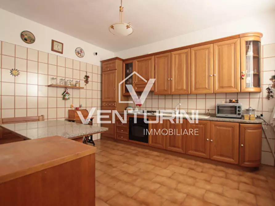 Immagine 8 di Villa in vendita  in Via Entratico, 50 a Roma