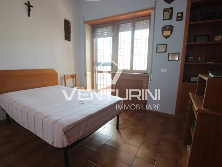 Immagine 14 di Villa in vendita  in Via Entratico, 50 a Roma