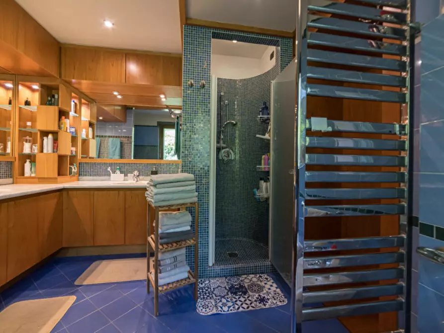 Immagine 22 di Villa in vendita  a Castelnuovo Del Garda