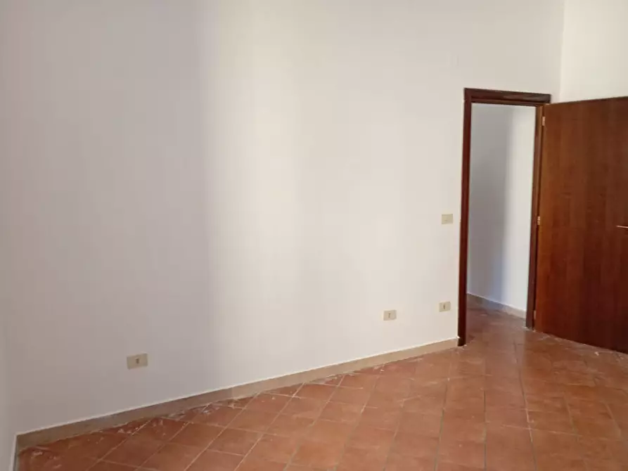 Immagine 28 di Appartamento in affitto  in via ovico santa maria delle grazie 12 a Napoli