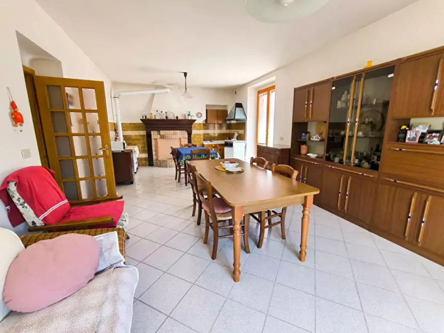 Immagine 3 di Appartamento in vendita  in Ca' Oliviero a Piandimeleto