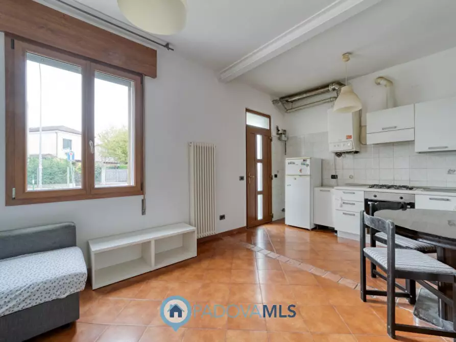 Immagine 1 di Appartamento in vendita  in Via Montà a Padova