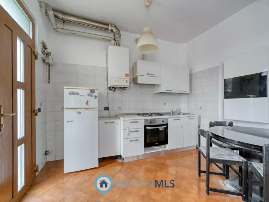 Immagine 4 di Appartamento in vendita  in Via Montà a Padova